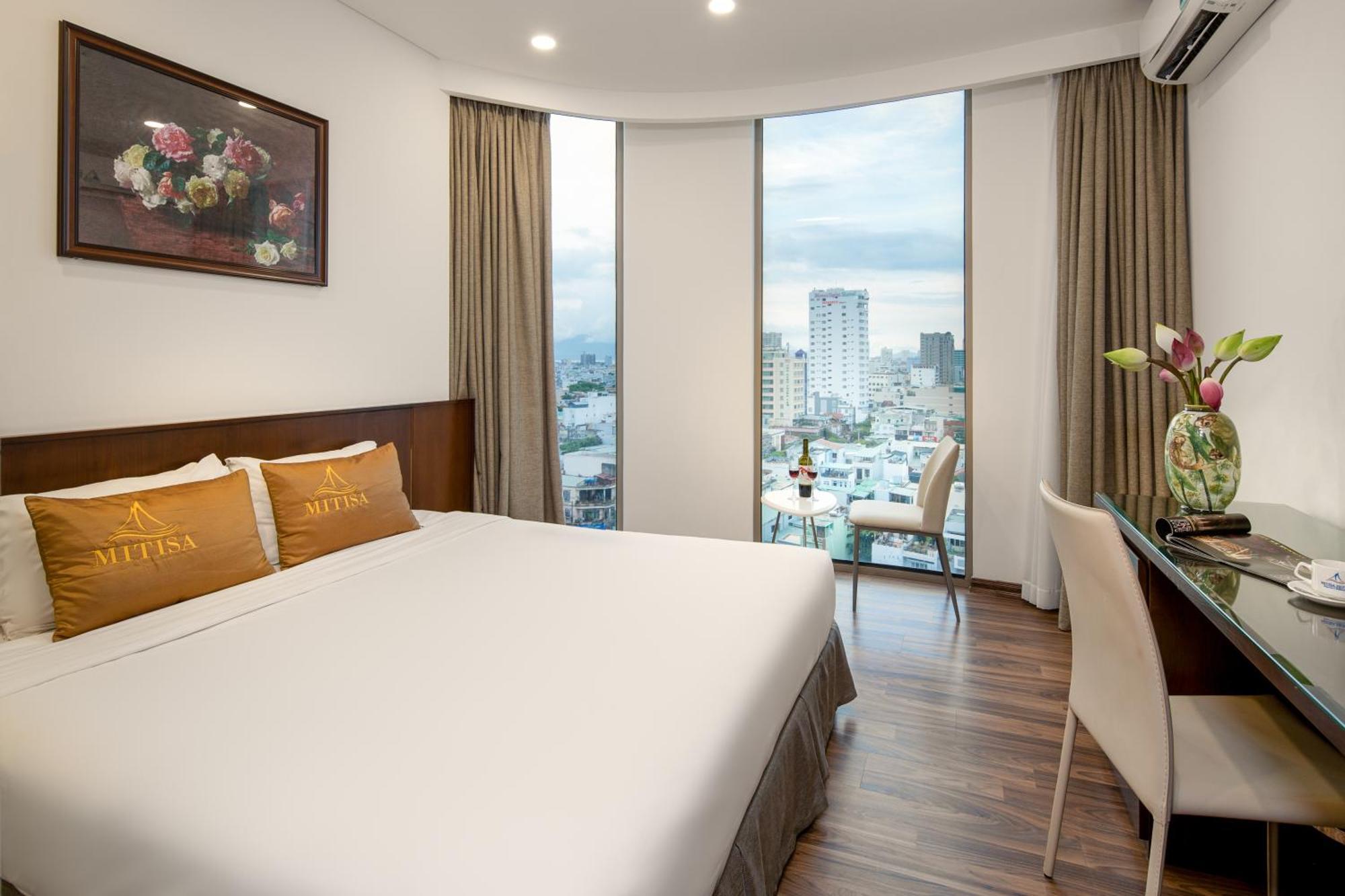 Mitisa Hotel Da Nang - Near Dragon Bridge Екстер'єр фото