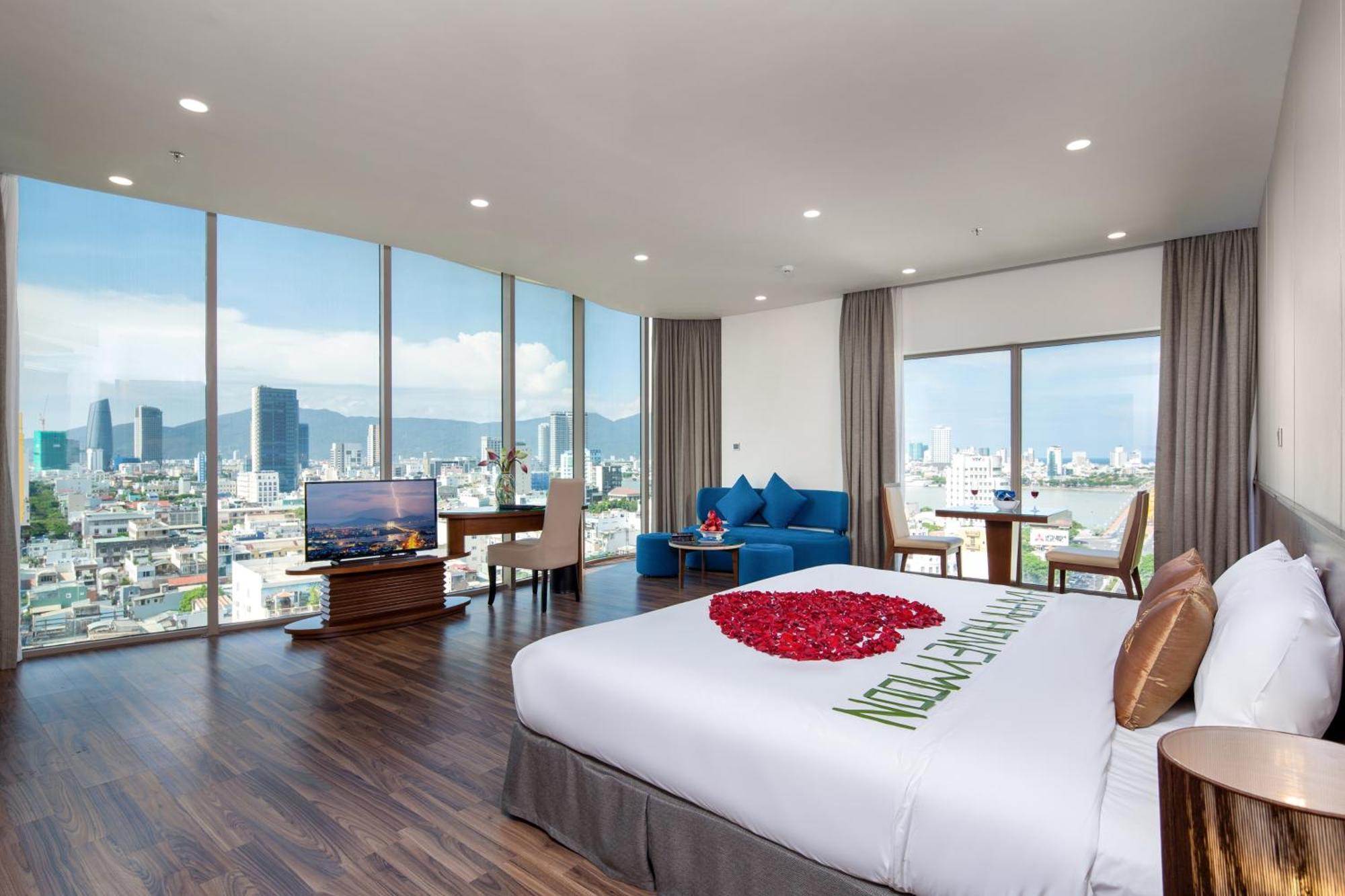Mitisa Hotel Da Nang - Near Dragon Bridge Екстер'єр фото