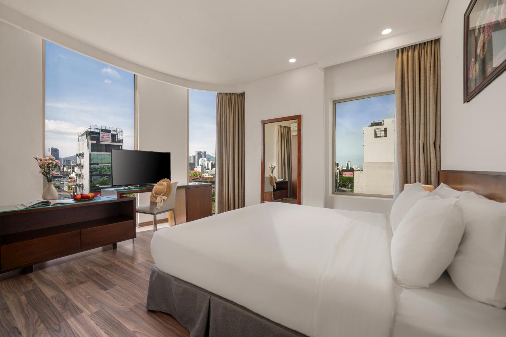 Mitisa Hotel Da Nang - Near Dragon Bridge Екстер'єр фото
