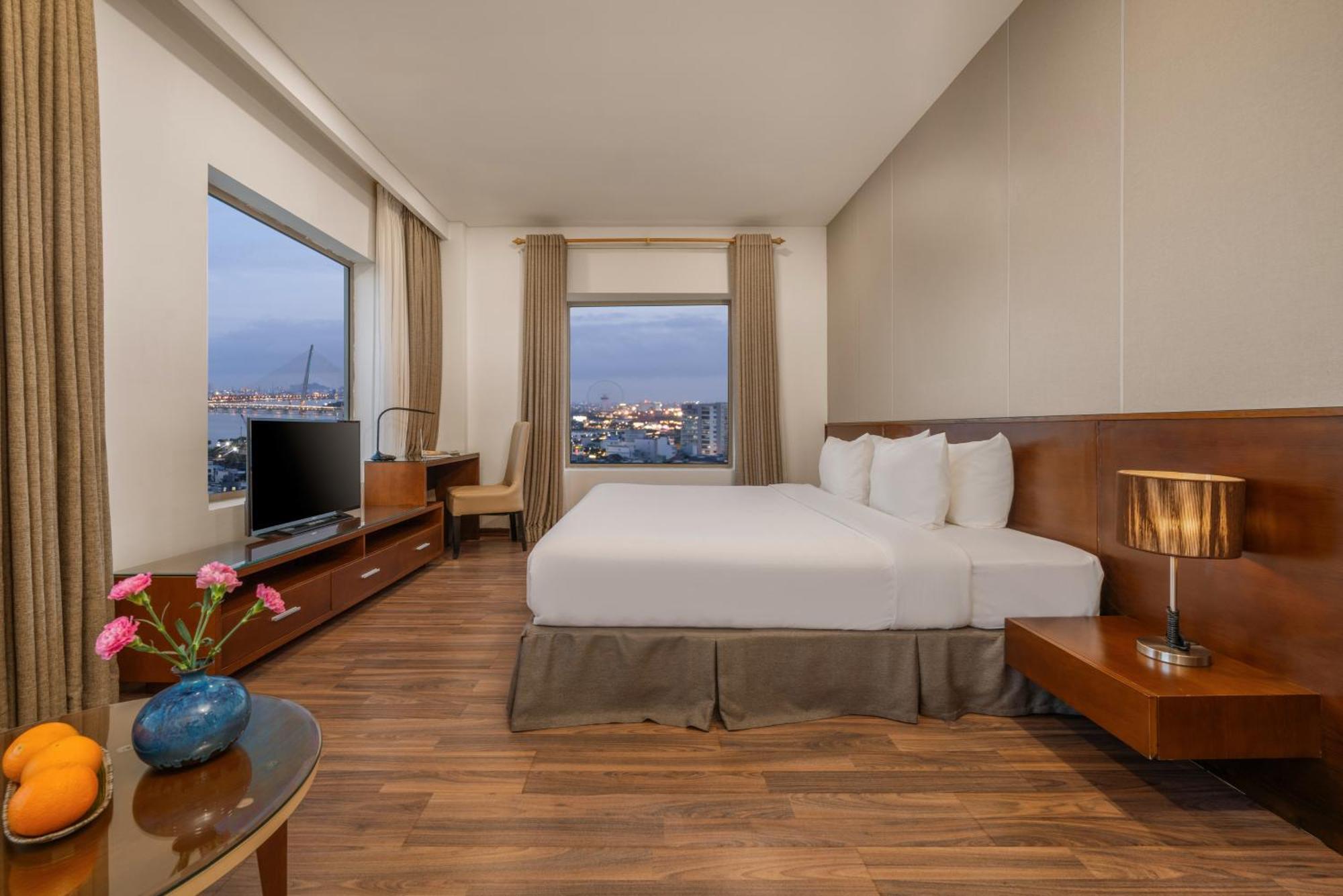 Mitisa Hotel Da Nang - Near Dragon Bridge Екстер'єр фото